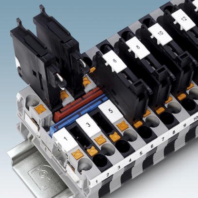 Bornes de Paso de tecnología Push-in -Serie PT.
 [Calibres inferiores a 16 mm2 / 6 AWG]